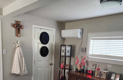 Rockport Cottage | Coastal Hideaway in sunny Rockport Texas! It has EVERYTHING, just bring clothes!