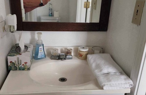 Rockport Cottage | Coastal Hideaway in sunny Rockport Texas! It has EVERYTHING, just bring clothes!