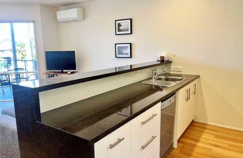 Torquay House | Coastal Home away from Home