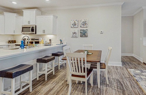 Calabash Condo | Coastal home near golf courses with shared pool and tennis courts
