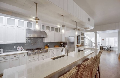 South Mission Beach House | Coastal Jetty Getaway! AC, Bikes and more!