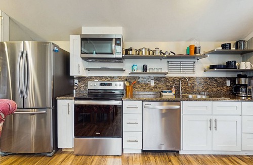 Kennebunk Cottage | Coastal Kennebunk Cottage | Pool, Dog-Friendly & Near Parsons Beach