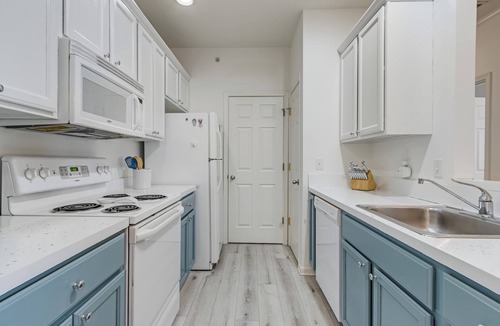 Villages of Five Points Condo | Coastal Lewes Condo Near Beach, Pools & Trails