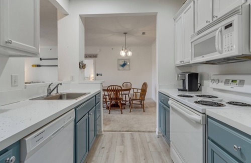 Villages of Five Points Condo | Coastal Lewes Condo Near Beach, Pools & Trails