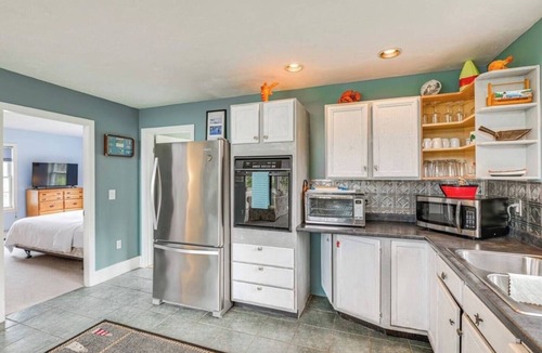 West Tremont House | Coastal Lighthouse Retreat