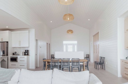 Little Pond House | Coastal Luxury Escape with Hidden Rooms, Beach Steps Away & Modern Design