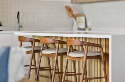 McCrae House | Coastal Luxe McCrae - Pool and Bay Views