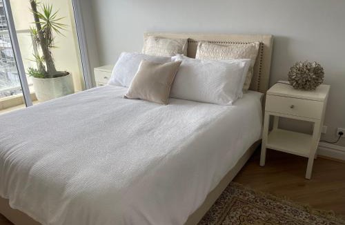 Brighton-le-Sands Apartment | Coastal luxury