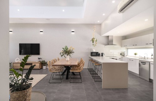 Boat Harbour House | Coastal luxury, walk to beach!