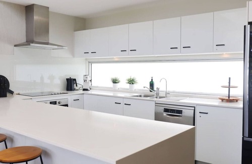 Boat Harbour House | Coastal luxury, walk to beach!