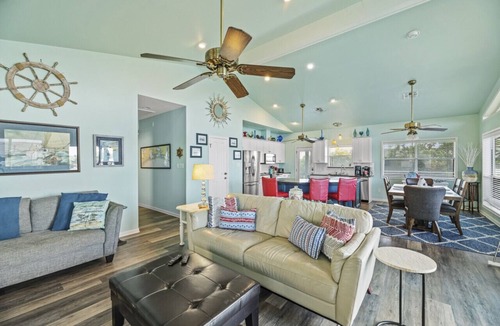 Rockport House | Coastal Oasis- Private Lighted- Dock-Pet friendly-Waterfront