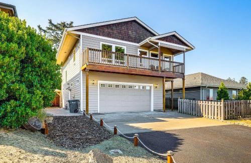 Newport House | Coastal Oregon Home Walk to Dock!