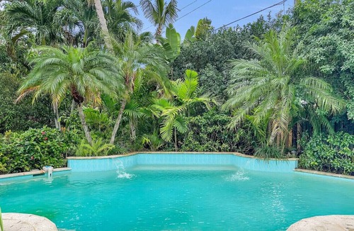 Harbor Beach House | Coastal Paradise with pool– Walk to the Beach!