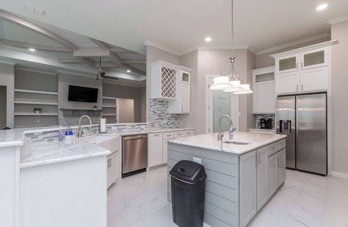 Portland House | Coastal Paradise Awaits! New 5BRHome-12 Min to Beach-Pet-Friendly 500 Mbps WiFi!