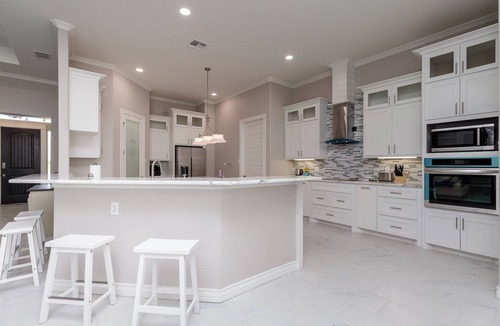 Portland House | Coastal Paradise Awaits! New 5BRHome-12 Min to Beach-Pet-Friendly 500 Mbps WiFi!