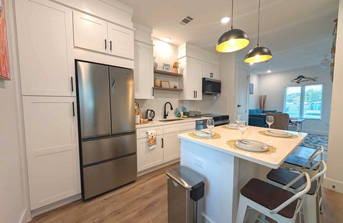 South Pensacola House | Coastal Parkview Cottage