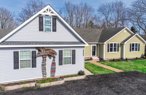 Lewes House | Coastal Quarters - Unit 1 - Updated 2 BR in Lewes