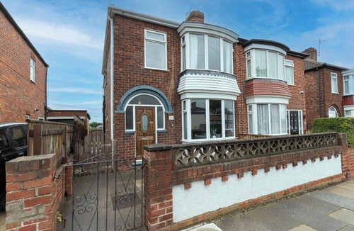 Redcar House | Coastal Retreat! Summ