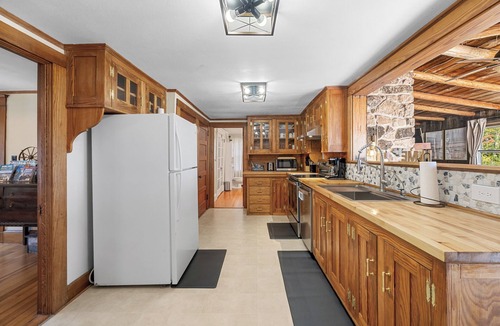 Milbridge Other | Coastal Red Farmhouse w/firepit, 5 BR, 8 beds, 1.5 BA, 6 acres, Narragaugus Bay.