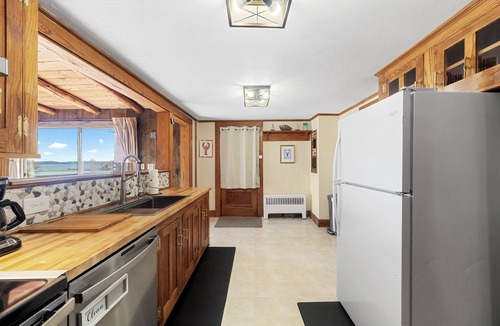 Milbridge Other | Coastal Red Farmhouse w/firepit, 5 BR, 8 beds, 1.5 BA, 6 acres, Narragaugus Bay.