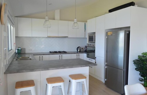 Sussex Inlet House | Coastal Relaxation - Absolute Waterfront