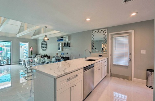 Palmetto Dunes Villa | Coastal Resort Beach Villa < 1 Mi to Shore!