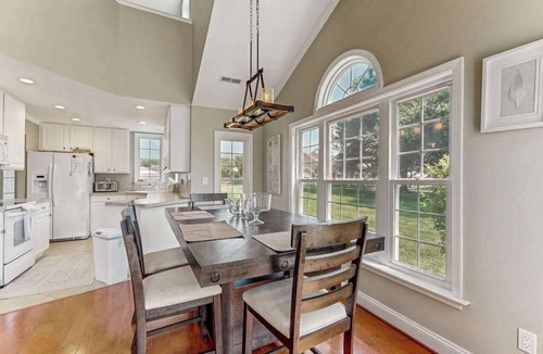 Ocean Pines Condo | Coastal resort with pool, golf, fireplace, W/D, sunroom & beach access