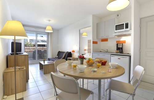 Le Grau-Du-Roi Apartment | Coastal Retreat w/Pool