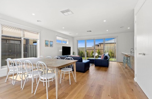 St Leonards House | Coastal Retreat in St Leonards