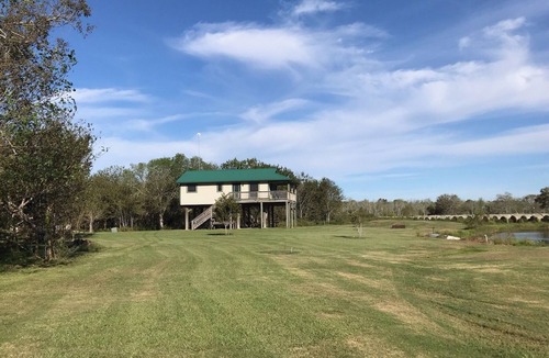 Elmaton House | Coastal Retreat in Selkirk Island, Matagorda, Texas