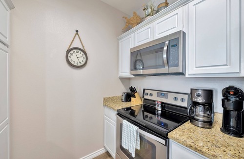 Corpus Christi House | Coastal Retreat W/Pool Views, Private Balconies and Spacious Living