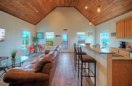 Flour Bluff House | Coastal Retreat Pool Access, Balcony, Water Views + Near Beach | Cole's Cabin