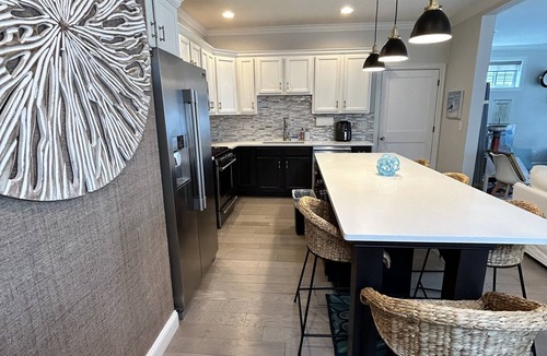 Salisbury House | Coastal Retreat · Walk to Salisbury Beach · Sleeps 6