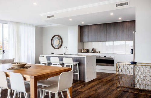 Ulladulla Apartment | Coastal setting minutes from beach and shops