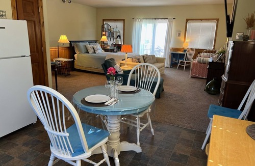 Gig Harbor Apartment | Coastal Studio with PNW Waterfront Views!