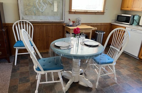 Gig Harbor Apartment | Coastal Studio with PNW Waterfront Views!