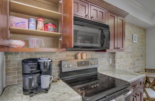Lakeview  Jefferson County House | Coastal Style Townhome next to Golf Course - Sleeps up to 8