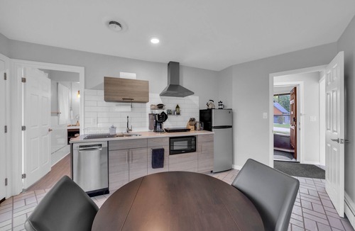 Ruthven Apartment | Coastal Suite #1 - Seacliff Beach Suites