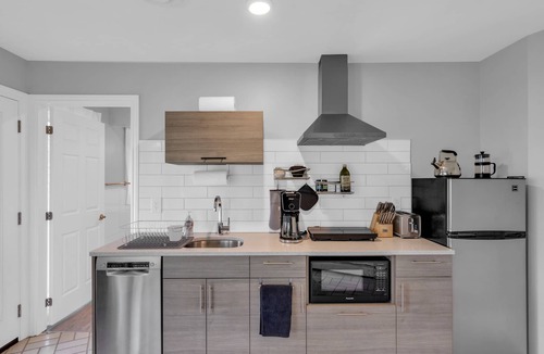 Ruthven Apartment | Coastal Suite #1 - Seacliff Beach Suites