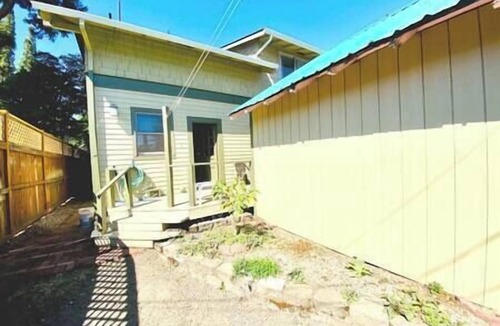 Springfield Apartment | Coastal Suite - The Annex