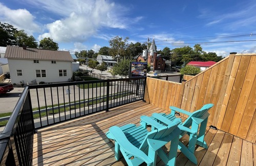 Grand Bend Apartment | Coastal Suites(All Rooms 1-3), Grand Bend