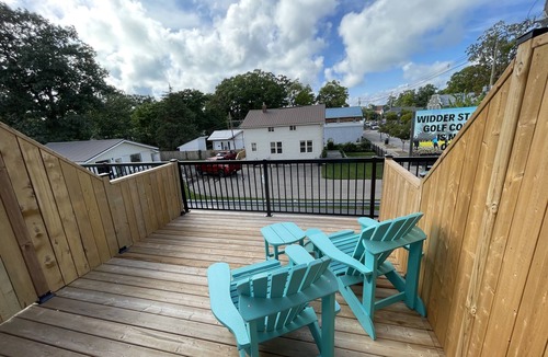 Grand Bend Apartment | Coastal Suites(All Rooms 1-3), Grand Bend