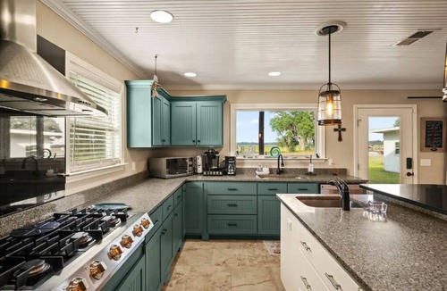 Waverly House | Coastal Tranquility