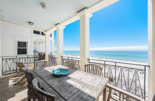 Delos House | Coastal Treasure*Guest Favorite*Pool*Elevator*BeachSvc