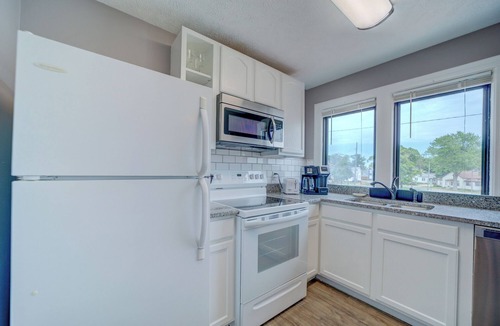 Nelson Apartment | Coastal Vibes - Apt E