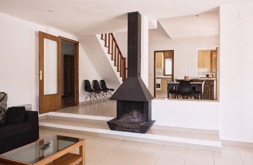 Calafat Cottage | Coastal Villa with Private Pool, Steps from Beach, 4 Bedrooms, BBQ, Wi-Fi, Family-Friendly