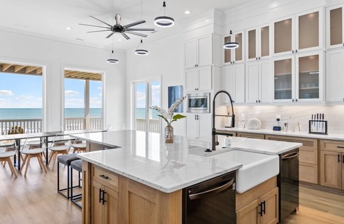 Surf City House | 🏖️ Coastal Villa with Pool, Hot Tub, EV⚡and Game Room 🌅