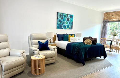 Lakes Entrance Hotel | Coastal Waters Motor Inn