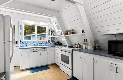 Florence Cabin | Coastal Woodlands A-Frame Sanctuary