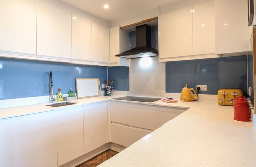 Swalecliffe Cottage | Coastguards View